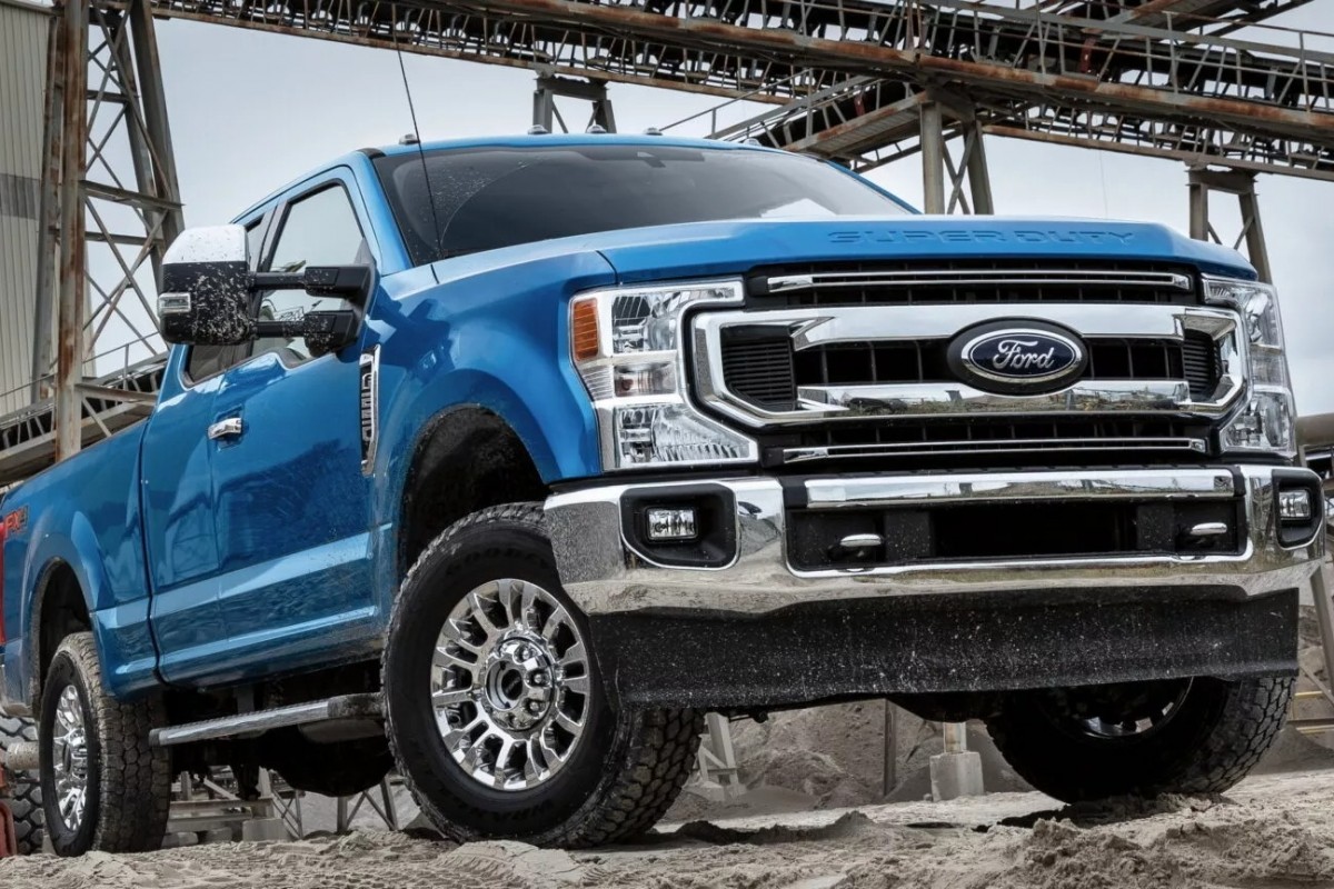 車頭的造型將會影響著行人的安全,越方正、越垂直的設計,對於事故發生時的行人致死率就會越高。