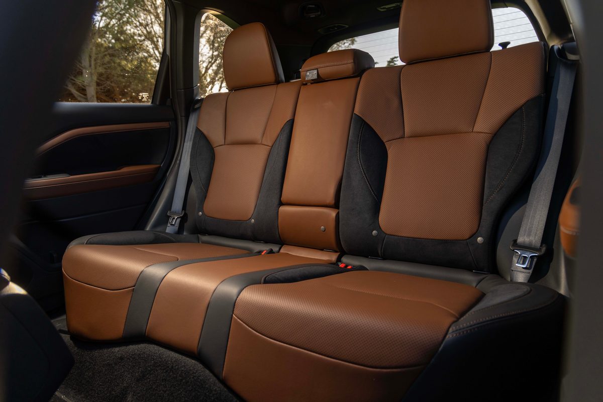 Subaru表示新Forester座椅有進行改良,除給予更好的支撐與舒適性外,車室隔音方面也改善,其中車頂降噪就減少39%。
