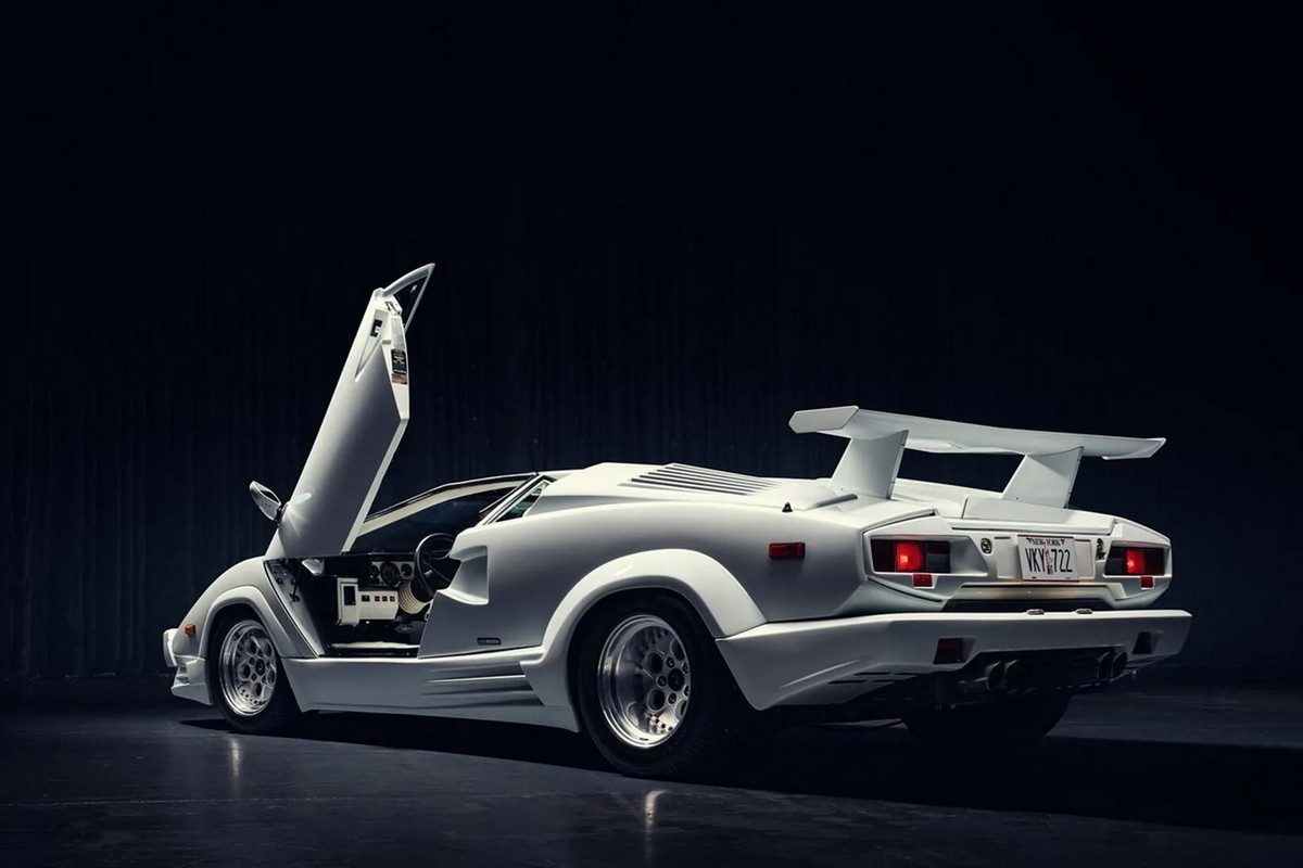 電影《華爾街之狼》中的Lamborghini Countach將在12/8登上蘇富比拍賣會。