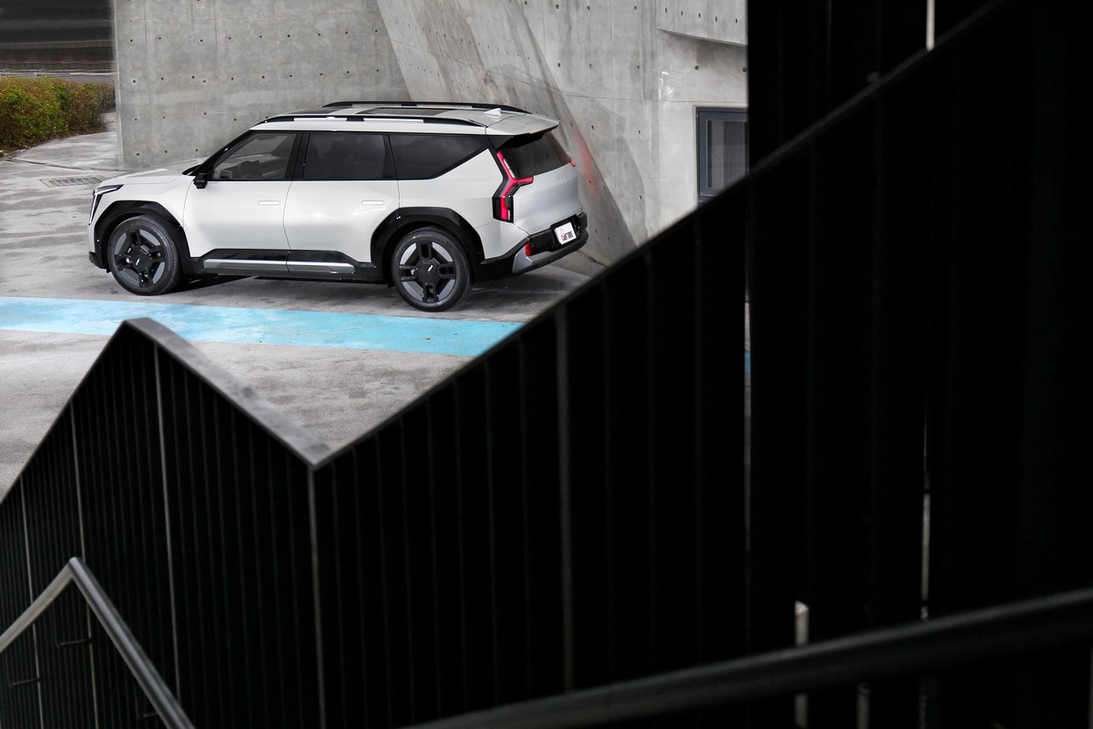 設計團隊的鮮明筆觸讓Kia EV9顯得時尚且俐落,更重要的是賦予這款新車前衛卻不標新立異的和諧美感。