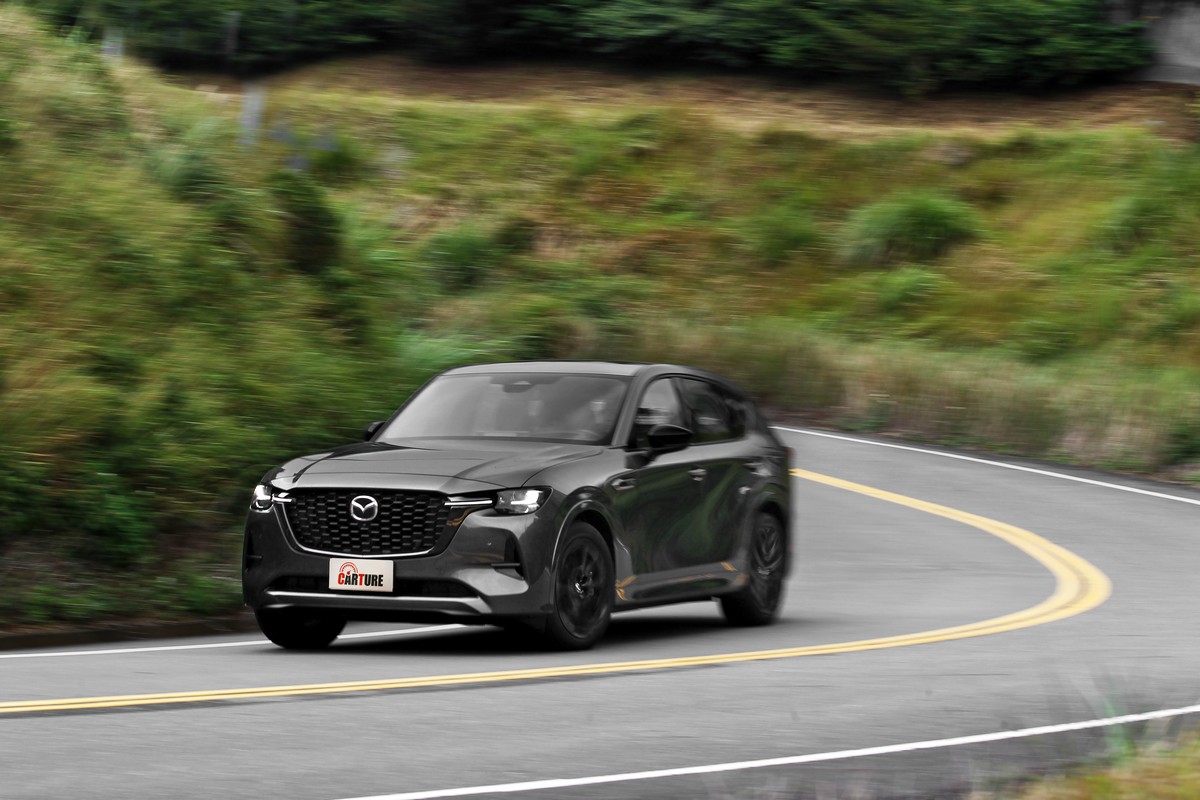 以休旅車來說CX-60在彎中動態表現非常出色。