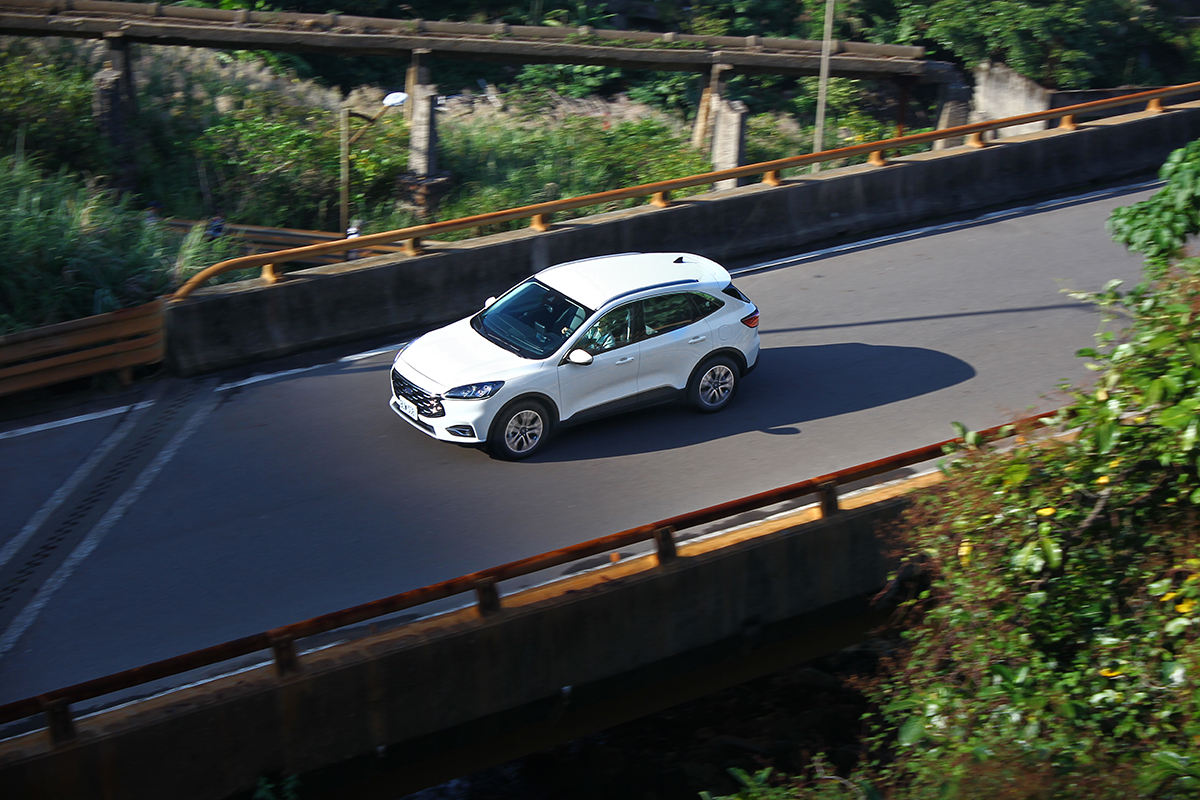 KUGA 180旗艦的Ford Co-Pilot360™全方位智駕科技輔助系統,總能掌握人車關係的甜蜜點,進而大幅降低長途駕駛的疲憊與辛勞。