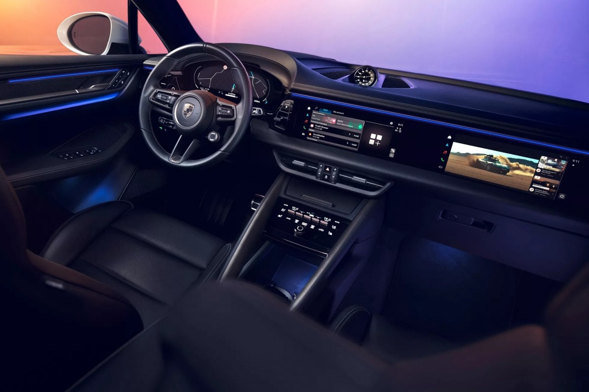 全新Macan EV最多可以擁有三具大螢幕,包含了副駕駛座前方的10.9吋螢幕。