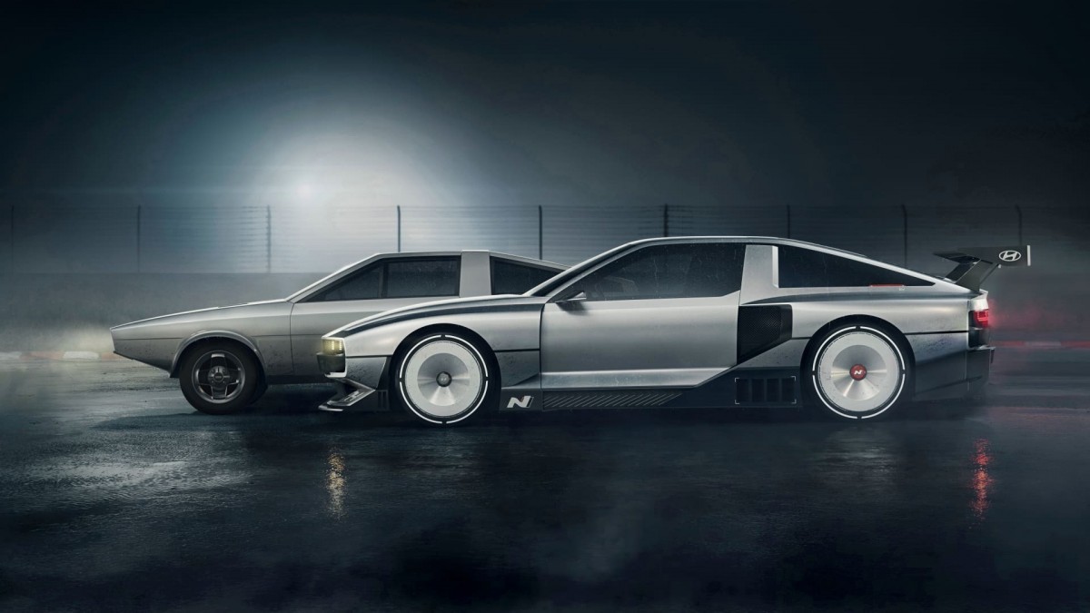 這輛車的靈感源自於1974年胎死腹中的Pony coupe Giugiaro轎跑概念車，而設計師將這輛車刻畫得更具現代感，也讓車迷非常喜愛。