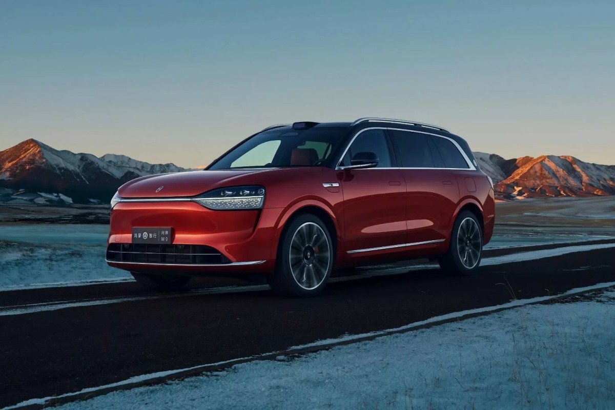 問界M9是華為最新推出的電動車款,除了純電動之外還有增程型車輛可以選擇。