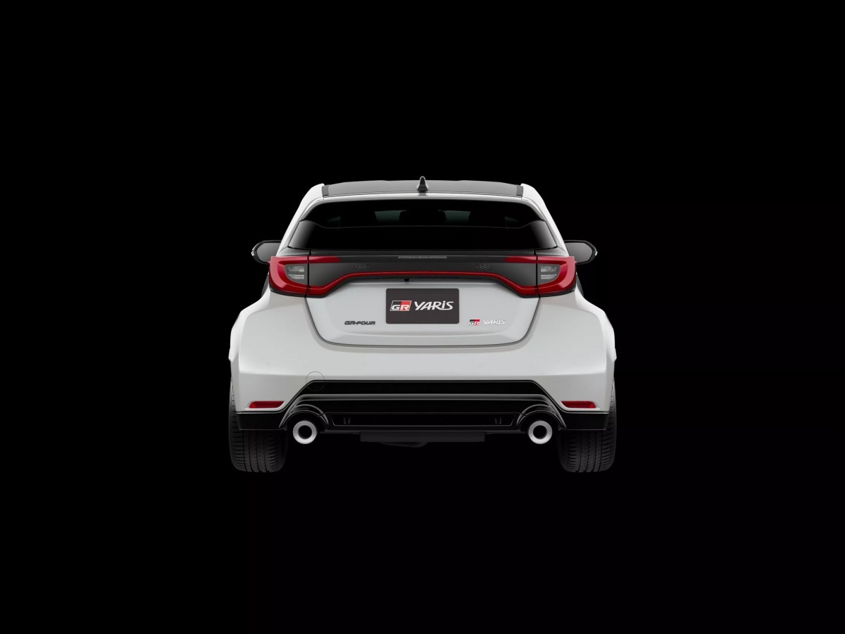 後方的LED尾燈也有稍微改變,但整體變化沒有車頭來得大。