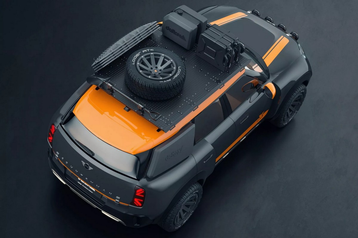寬體套件、車頂架、照射燈、備用油箱等配件讓Mini Countryman變成孔武有力。