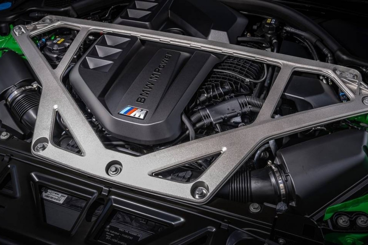 BMW M CEO Frank Van Meel明確表態，BMW不會放棄其經典的直列六缸與V8引擎，即便Euro 7的規範相當嚴格，但他們還是不會放棄。