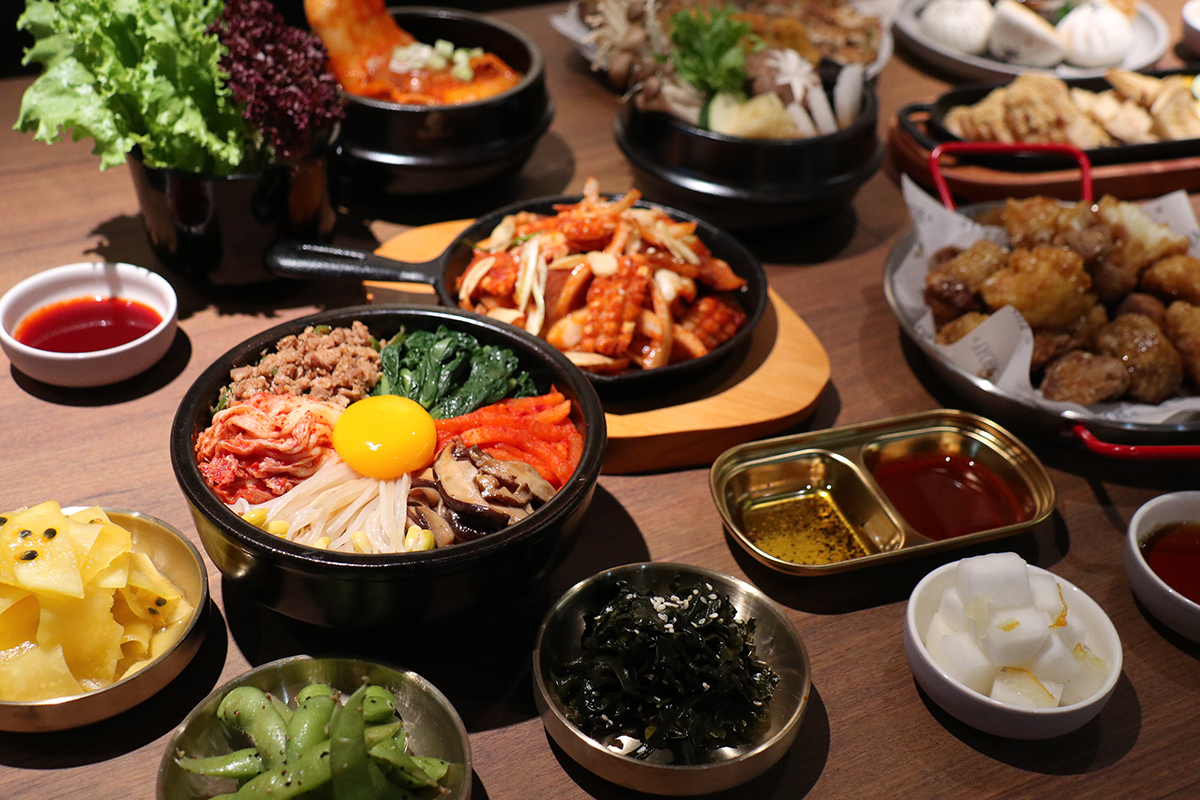 Yache 韓式蔬食進駐Dream Plaza推六道新菜,邊看101邊享用美食。(示意圖)