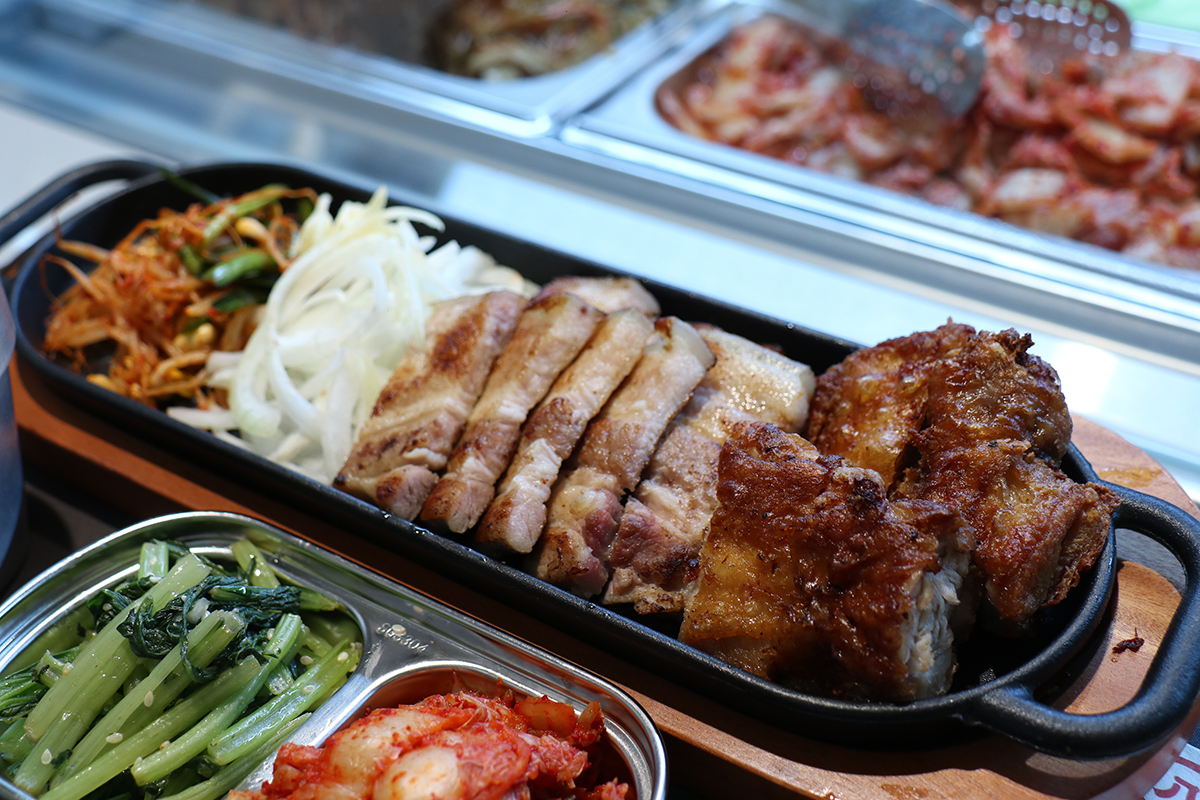 「八色烤肉mini」進駐統一 DREAM PLAZA,醬淋烤牛肉限時、限量免費加量 50%。(示意圖)