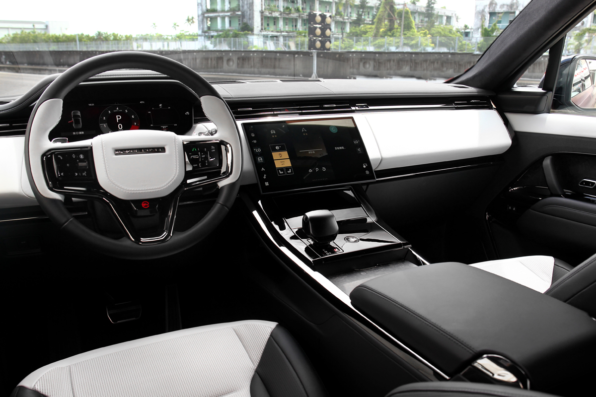 奢華氛圍是Range Rover Sport SV標準配備。