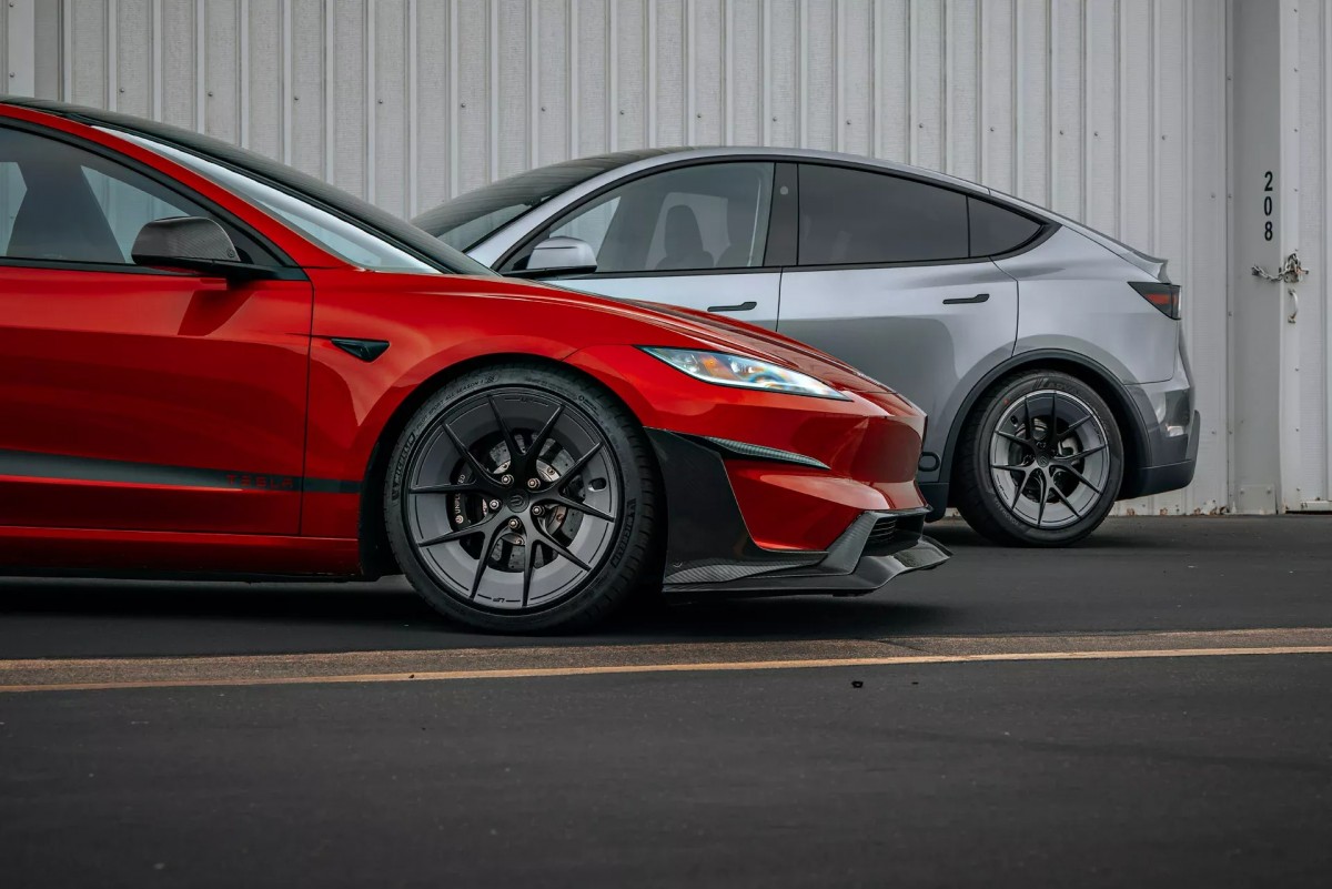 特斯拉改裝專家Unplugged Performance推出了一款針對Model 3和Model Y的全新UP Forged Warrior Wheels鍛造輪圈。