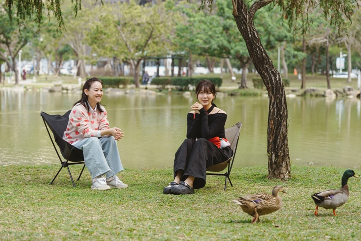 【車勢星聞】《我們回家吧3》安芝儇高雄豪邁嗑美食,首嚐豬舌、嗑光脆肉湯。(圖:台灣大哥大MyVideo、三立提供)