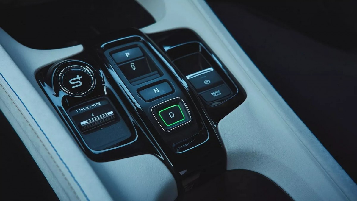 車輛最大亮點是新增「Honda S+ Shift」駕駛模式，能透過聲浪、扭力輸出調校及換檔撥片。