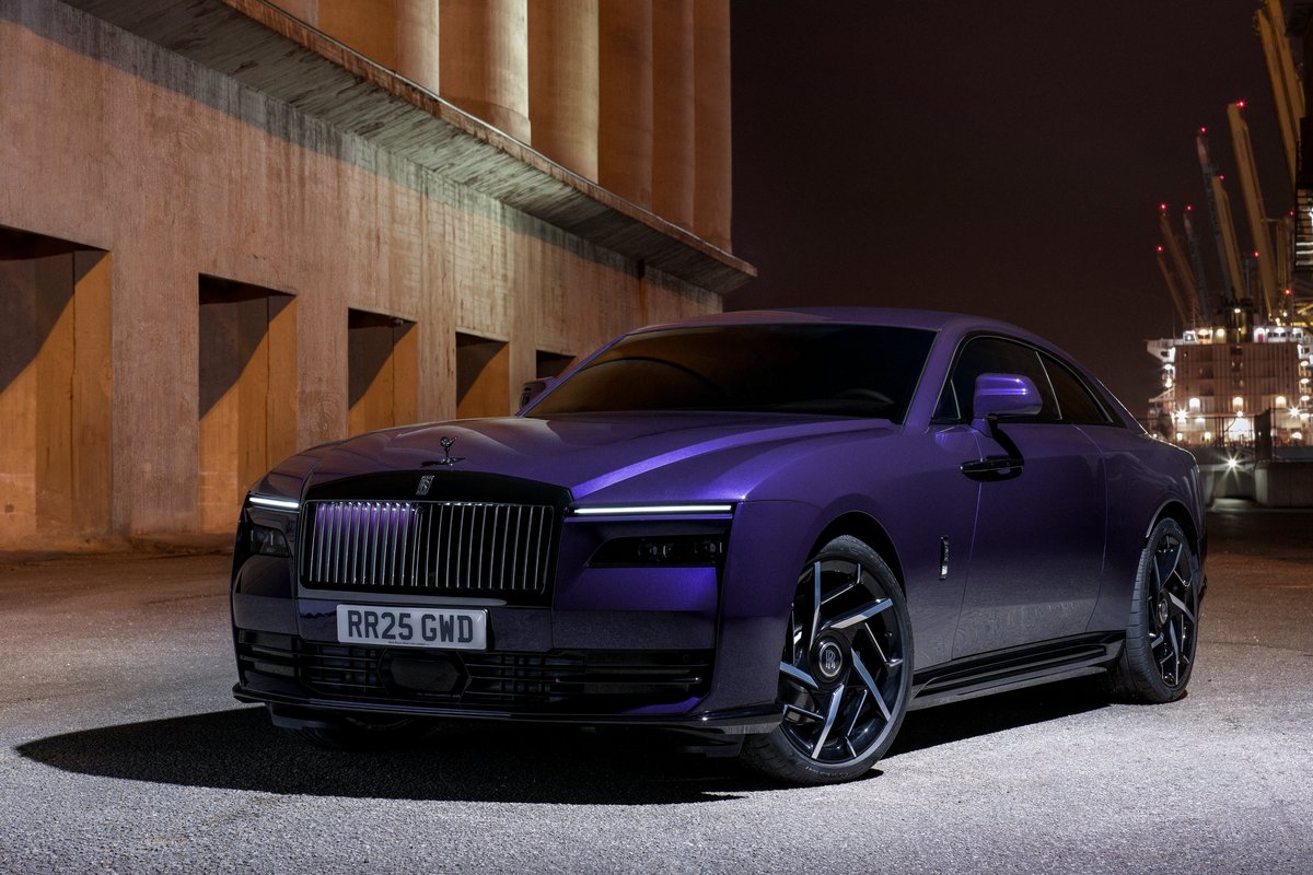 Rolls-Royce消費者平均年齡為43歲是集團內最年輕的品牌,其中Spectre平均年齡更只有35歲。