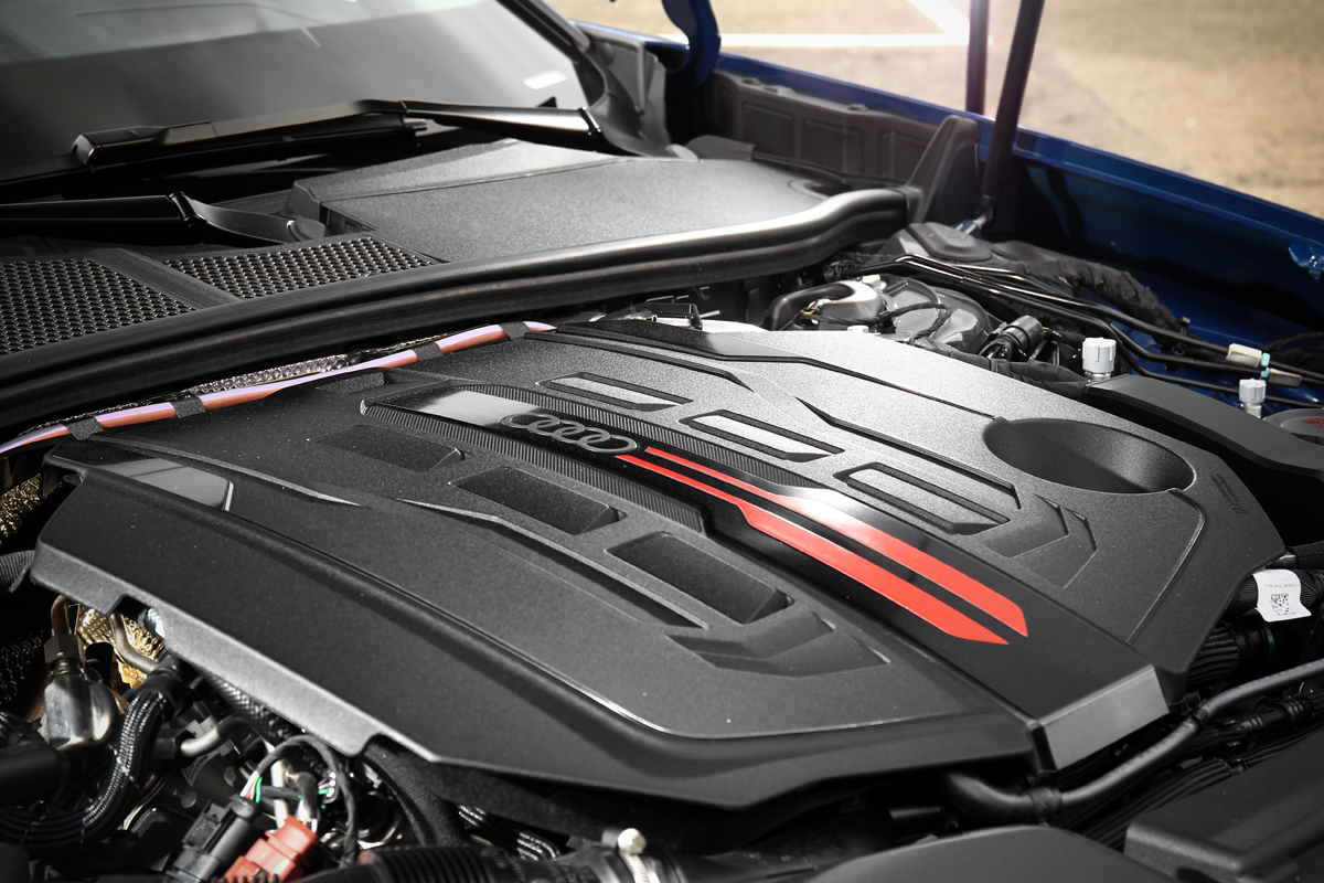 3.0升V6渦輪引擎+48V，提供 367hp /56.1kgm最大動力和某些程度純電行駛。