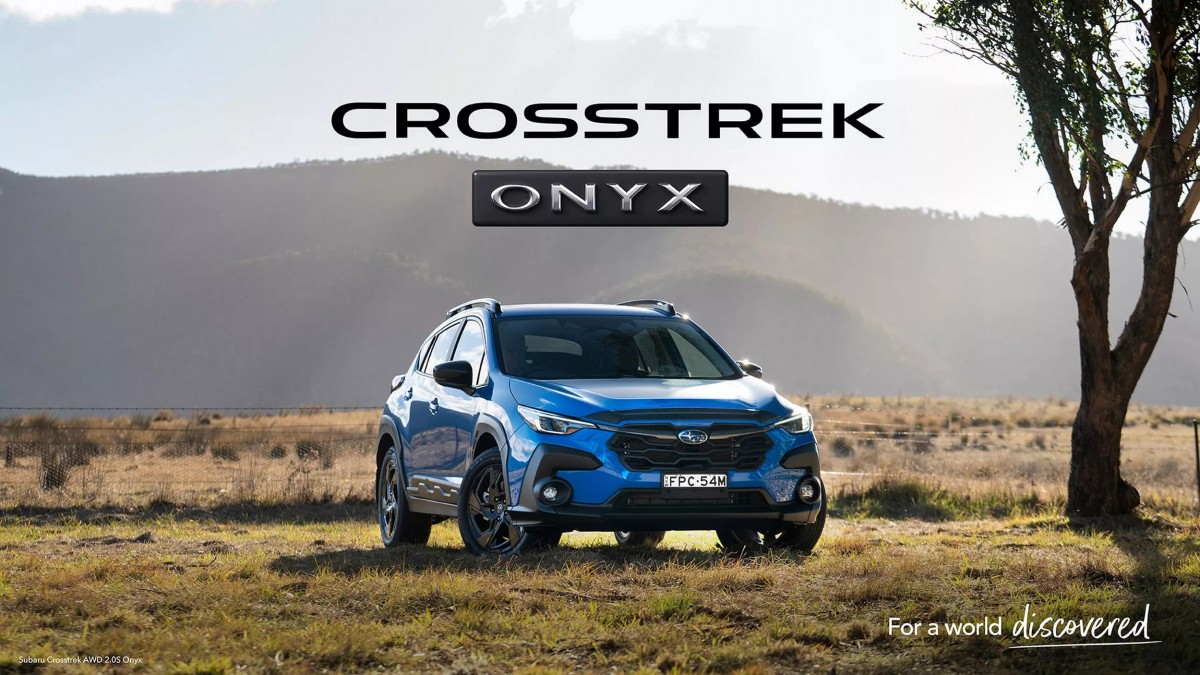 Subaru同時也推出Crosstrek Onyx特別版,採用類似手法進行外觀強化,並加上18吋暗色鋁圈與黑色尾翼。