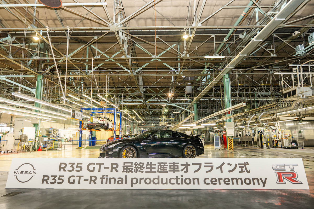 近日R35 GT-R完成最後一輛生產工作。
