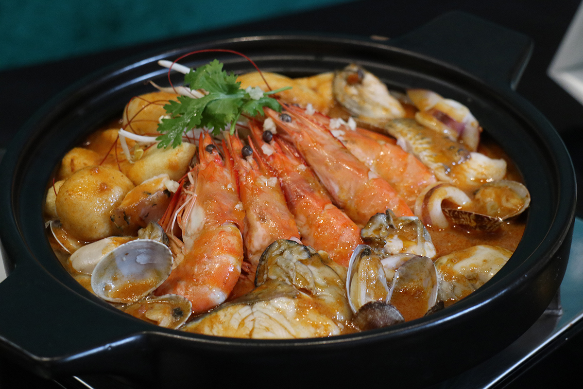「莆田PUTIEN」海味季秘製沙茶海鮮煲。(示意圖)