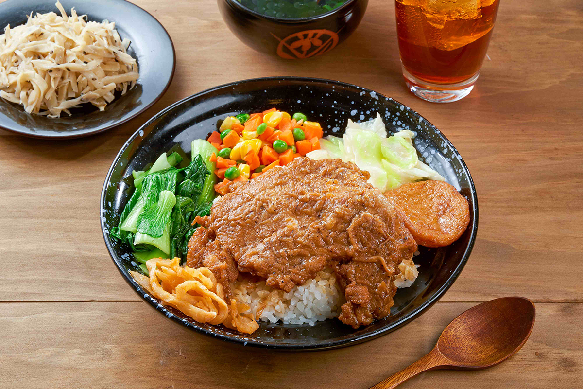 三商巧福原汁牛肉麵、紅燒排骨飯限時優惠109元只有六天。(示意圖:品牌提供)
