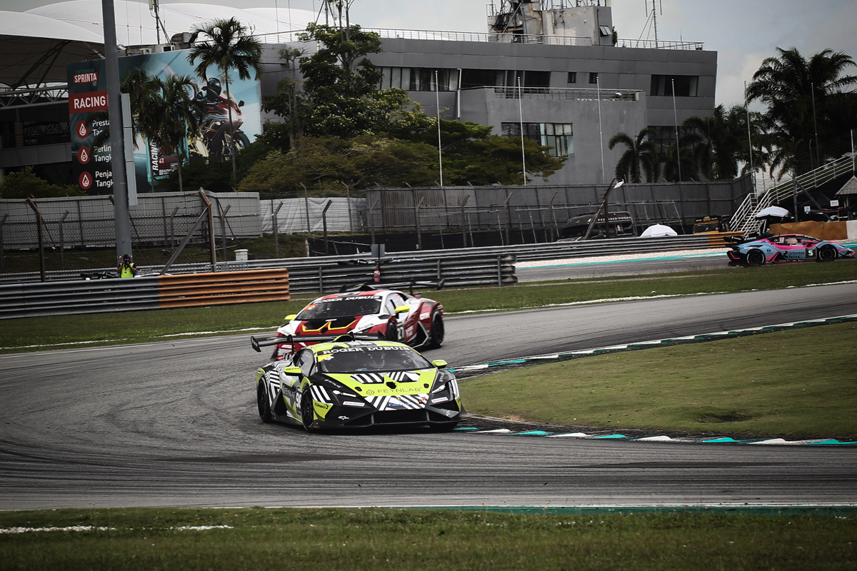 本站Feynlab Racing的Chris van der Drift表現相當出色。