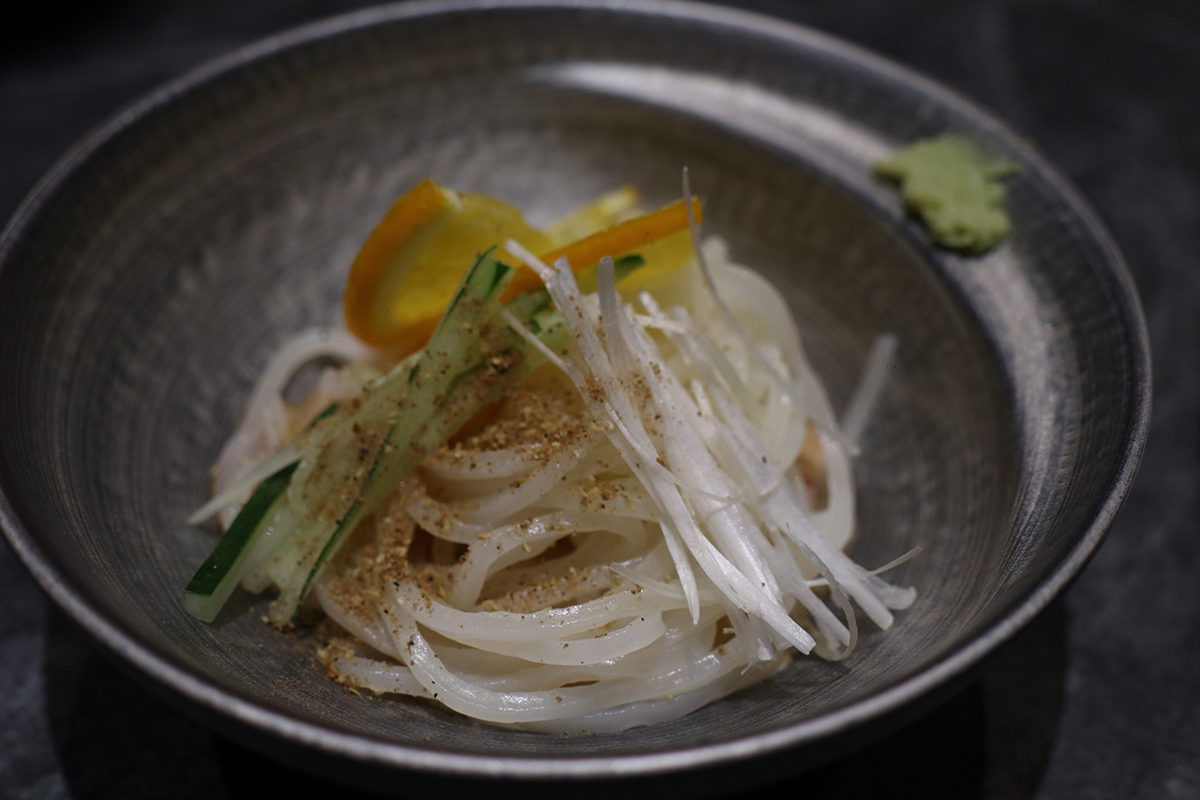 「 燒肉天皇」涼麵。(示意圖)