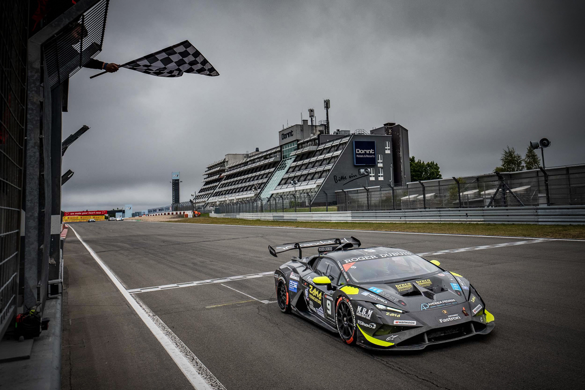 目前Lamborghini Super Trofeo賽車為Huracán Super Trofeo EVO2。