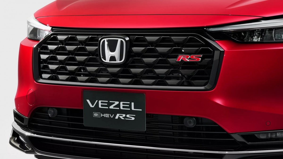 Vezel e:HEV RS以精緻但不張揚的運動化外觀為主打，包括專屬RS銘牌水箱護罩。