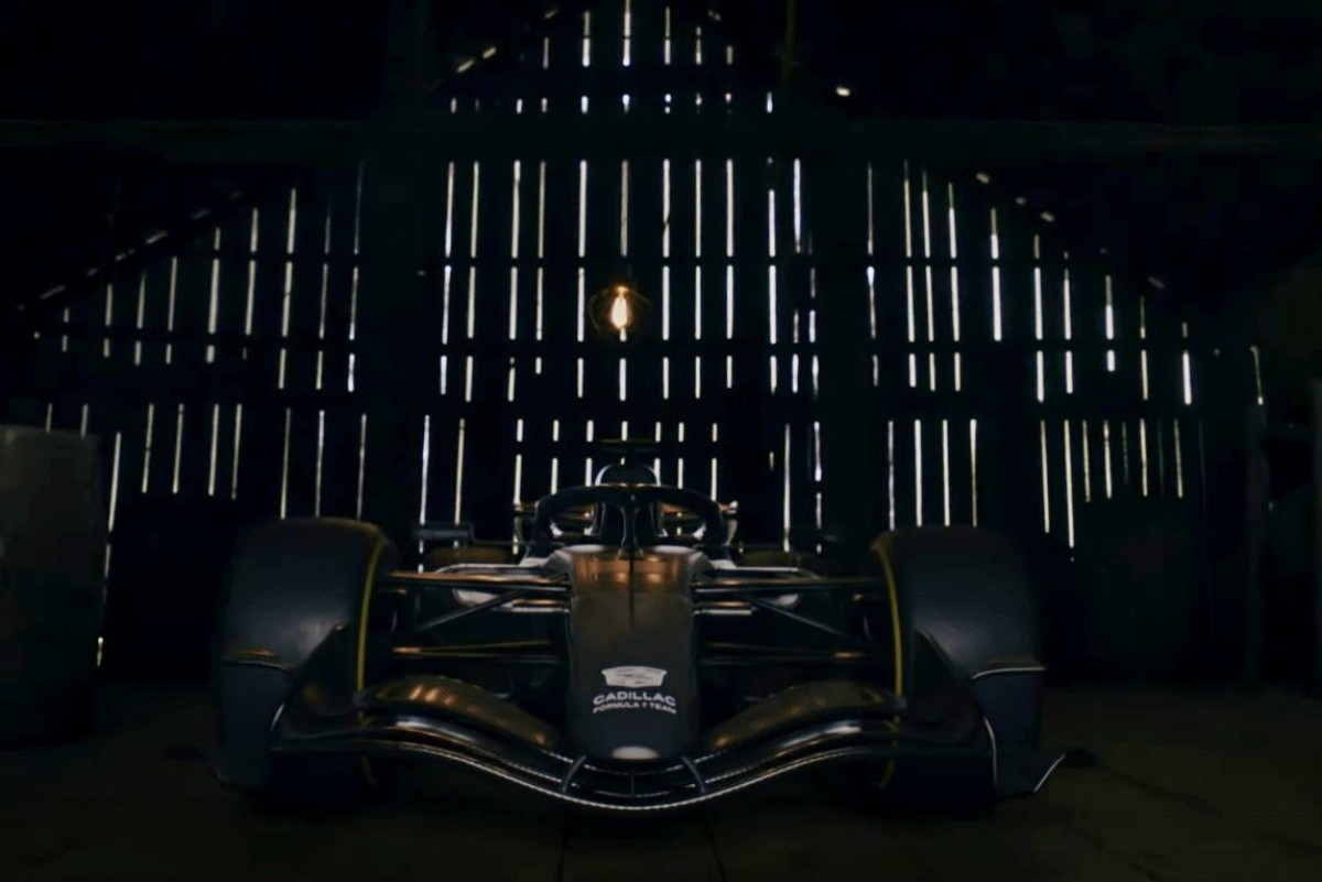Cadillac於F1目前會先使用Ferrari動力單元，車手為Sergio Pérez與Valtteri Bottas。