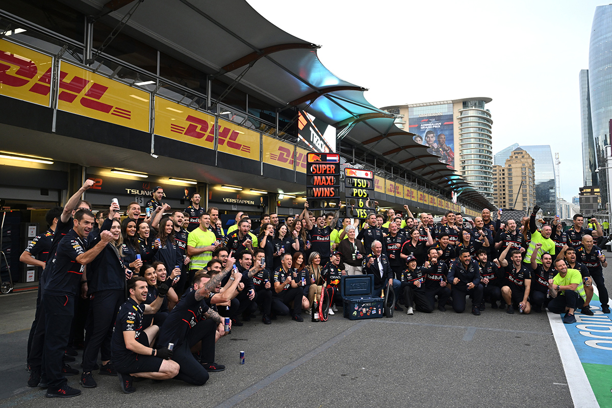 Oracle Red Bull Racing 實力勢不可擋，賽後慶祝連續兩站的壓倒性勝利。（Red Bull提供）