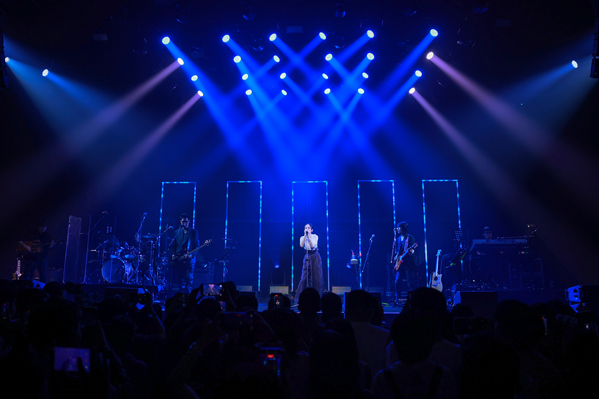 【車勢星聞】楊乃文《NOIR黑》演唱會Live House開跑。（圖：亞神音樂提供） 