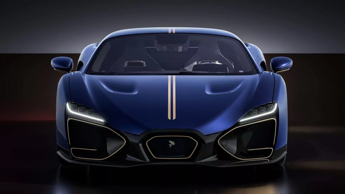 Turbio的外觀結合了Bugatti、Lamborghini以及McLaren的影子,車頭配有類似Bugatti的中網與兩側大型進氣口。