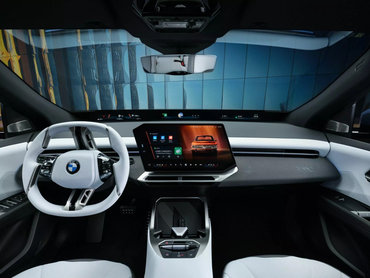 全新世代的BMW不只是架構上截然不同,在內裝以及車載系統部分也全面進化,如果在進行試駕活動之後,恐怕會有更多訂單出現。