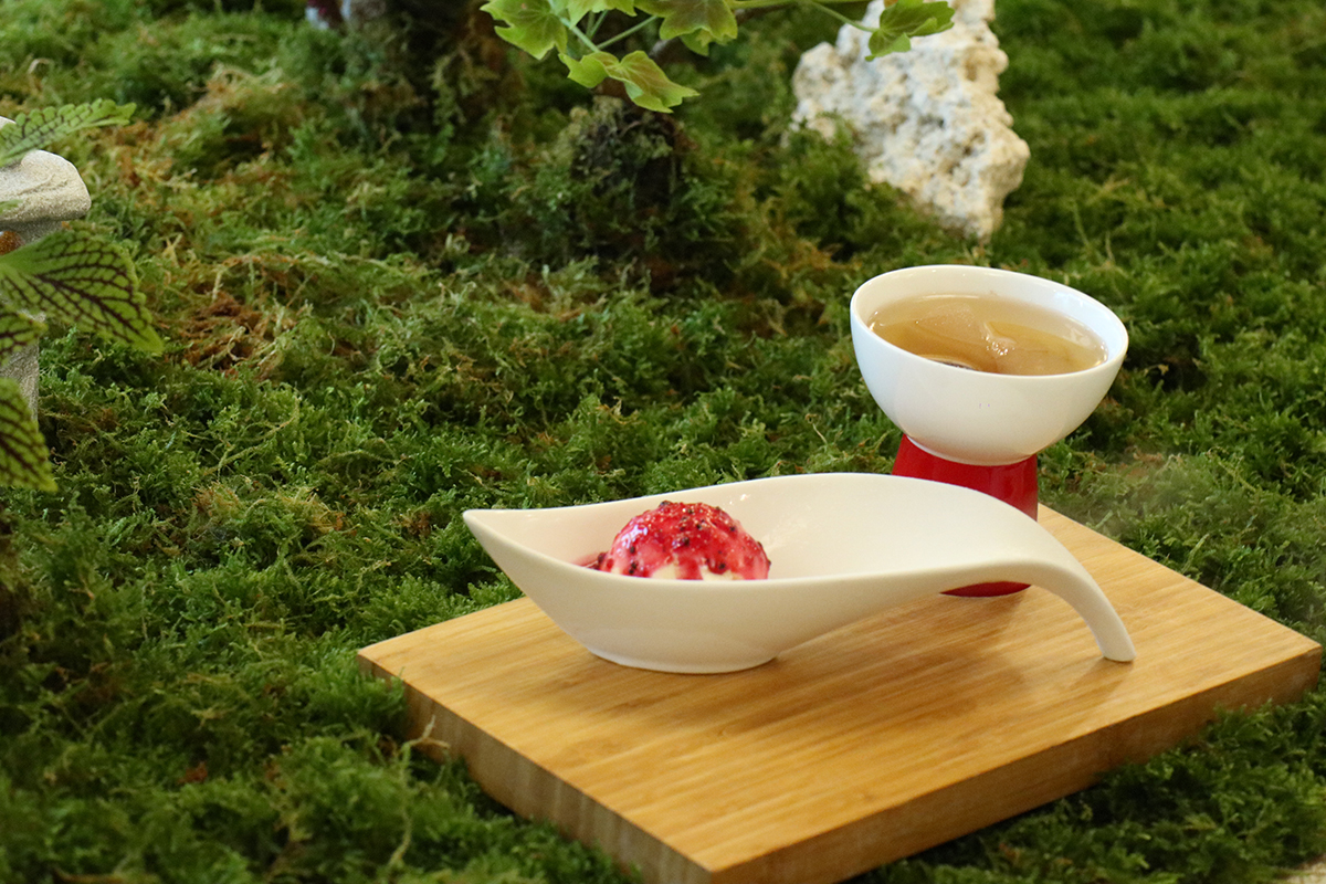 甜點「金樽火焰冰淇淋」是一道將用餐氣氛帶至最高潮的桌邊料理。(示意圖)