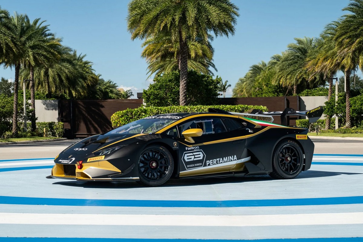 目前Bring a Trailer網站有筆Huracán Super Trofeo EVO Collector 2019拍賣資訊。