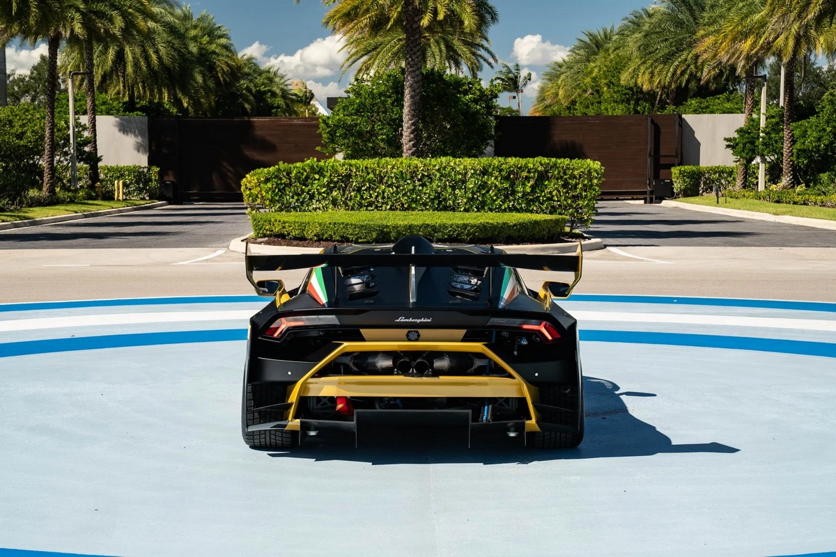 目前Huracán Super Trofeo EVO Collector 2019拍賣價還在78,999美元。