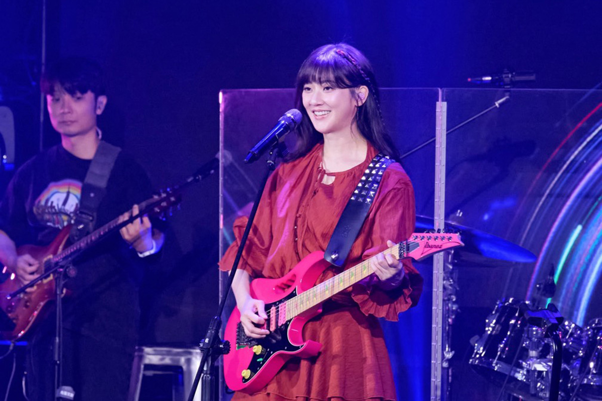 【車勢星聞】林逸欣生日三語言切換nonstop演唱誠意滿滿。（圖：欣宇宙音樂提供） 