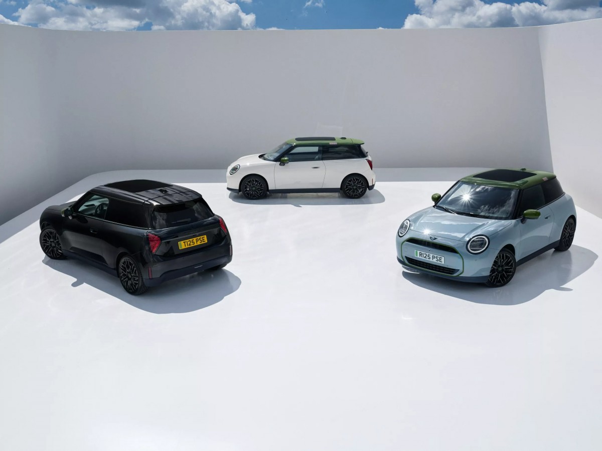 Paul Smith Edition的外觀主打三款專屬車色：Statement Grey、Inspired White以及經典Midnight Black Metallic。