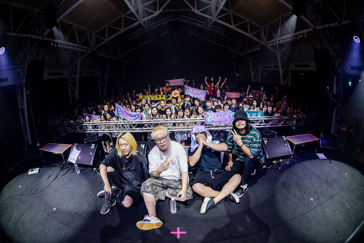 【車勢星聞】固定客成員（左起）吉他手蚊子、主唱島楎、鼓手小育、貝斯手大君〈照片來源：歪的音樂〉