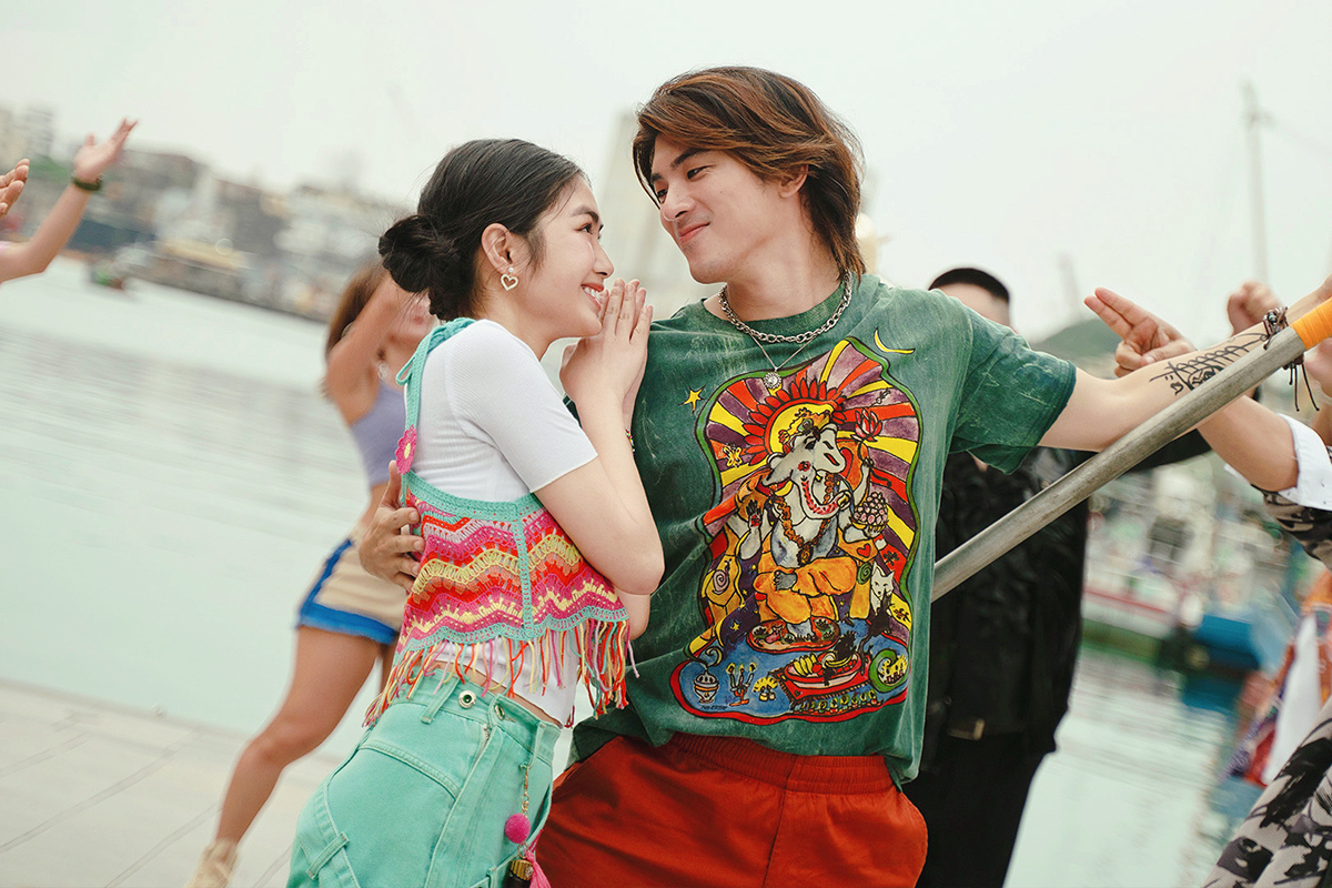 【車勢星聞】林哲熹、雷嘉汭組驅魔情侶檔「嚕湯CP」　直播放閃默契佳。（照片提供：光盛影業）