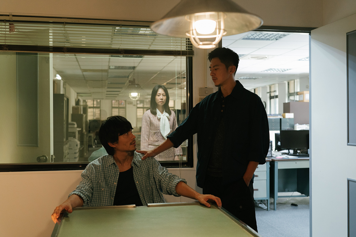 【車勢星聞】《成名在望》打造警匪刑偵與青春殘酷物語的雙線敘事風格，高中好友李國毅、姚淳耀、蔡亘晏成年後相遇，逐步揭開十八歲深藏在三人心中的意外真相。（圖片提供：瀚草文創）