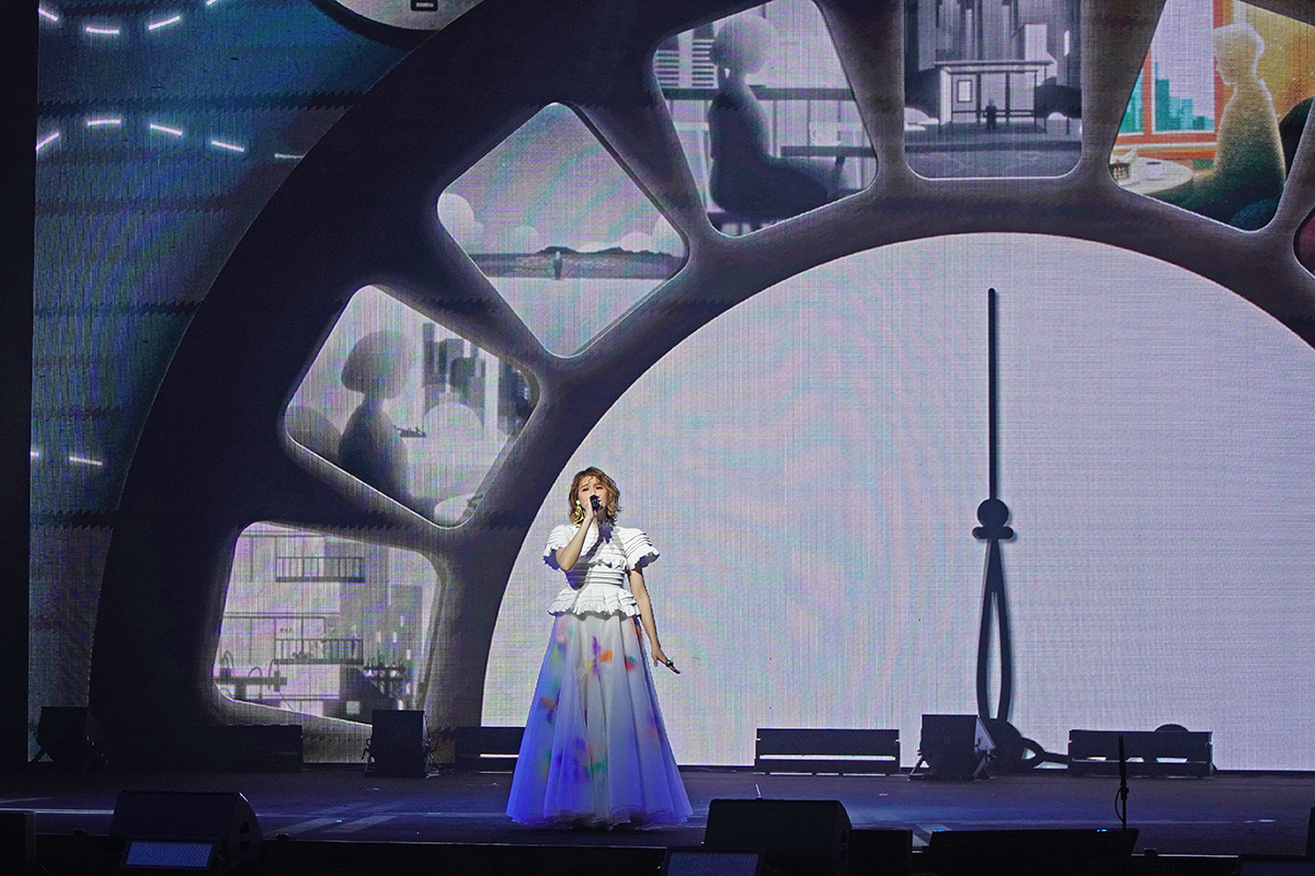 【車勢星聞】影音／曾沛慈《關於愛這件事》宛如仙女從天而降北流開唱。（圖：車勢星聞）