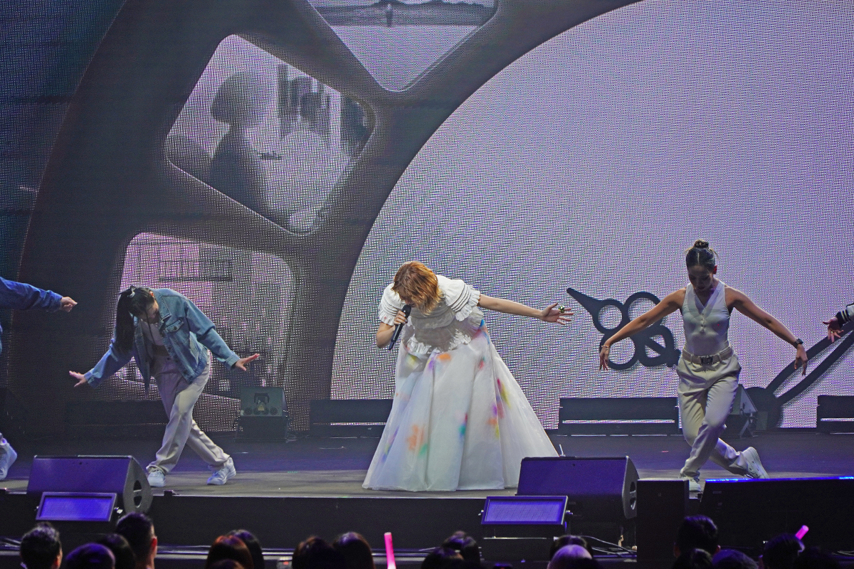 【車勢星聞】影音／曾沛慈《關於愛這件事》宛如仙女從天而降北流開唱。（圖：車勢星聞）