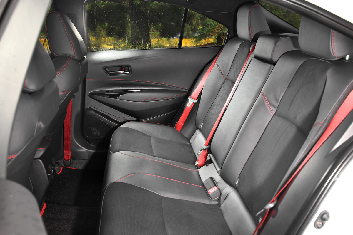 2,700mm軸距帶來不俗的後座環境。