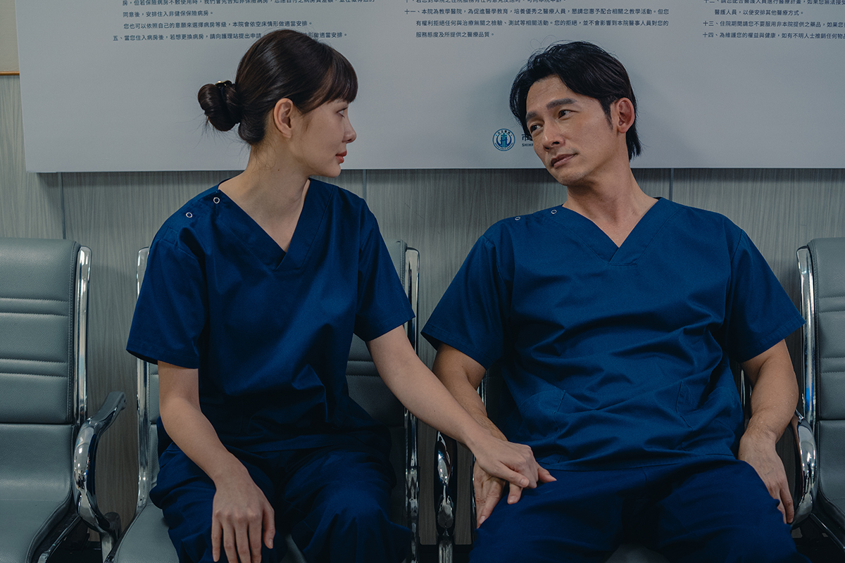 【車勢星聞】《整形過後》公開美的五大文明病！「浮肋、假體、滿足想像」直指當代變美渴望。（圖：六魚文創提供） 