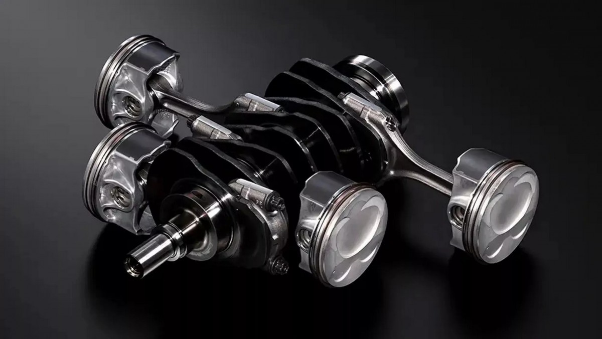 包括活塞、連桿、曲軸、飛輪與離合器蓋都使用輕量化的賽車零件。