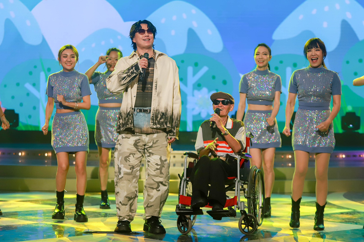 【車勢星聞】蕭煌奇演出都要「1+1」，原因感人藏洋蔥。（圖：民視提供） 