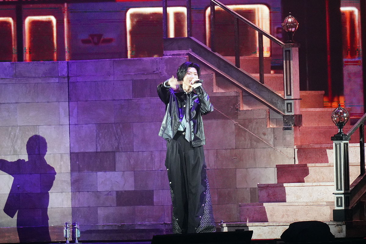 【車勢星聞】丁噹《夜遊》台北小巨蛋演唱會首場邀請黃霆睿擔任暖場嘉賓。（圖：車勢星聞）