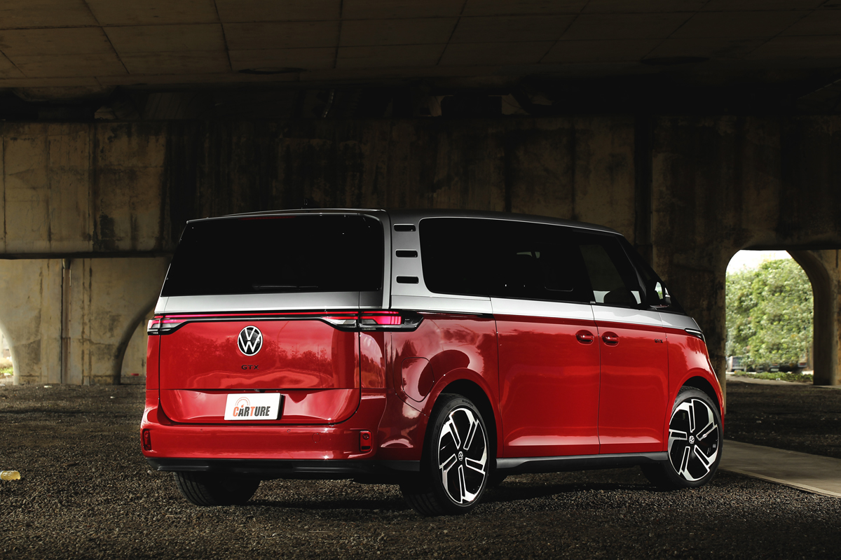 ID.Buzz GTX車長4,962mm與軸距3,239mm加上340hp馬力，MPV市場你找不到其他選擇。