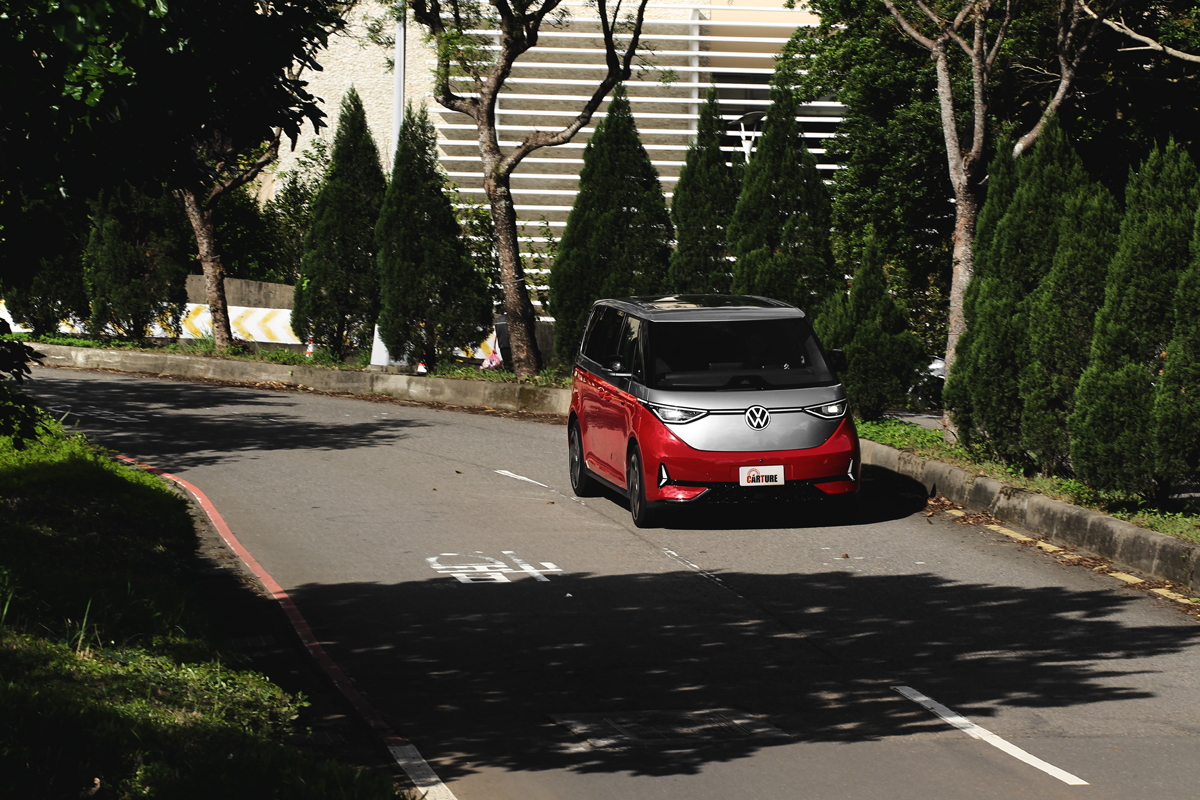 ID.Buzz GTX配備前後雙馬達具有340hp/57kgm動力。